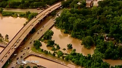 Download Video: Unwetter und Flut in Texas- Mindestens 16 Menschen kommen ums Leben