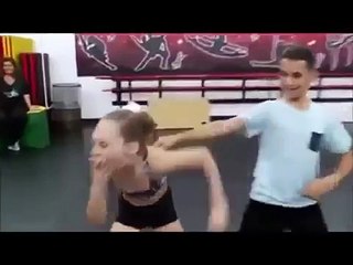 Kızı Öptü ve Bakın Sonrasında Neler oldu... (,) İlk Öpücük