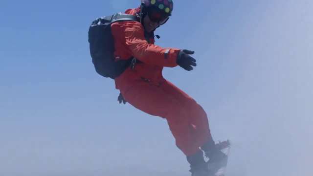Snowboard dans les nuages