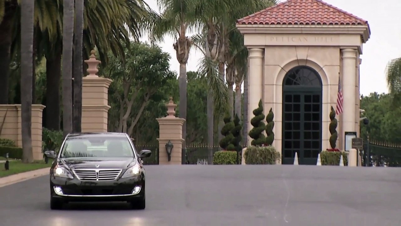 EM MOVIMENTO Hyundai Equus 2016 AT8 aro 19 5.0 GDi Tau V8 429 cv 52 mkgf