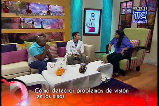 De Casa En Casa - ¿Cómo identificar problemas visuales en los niños?