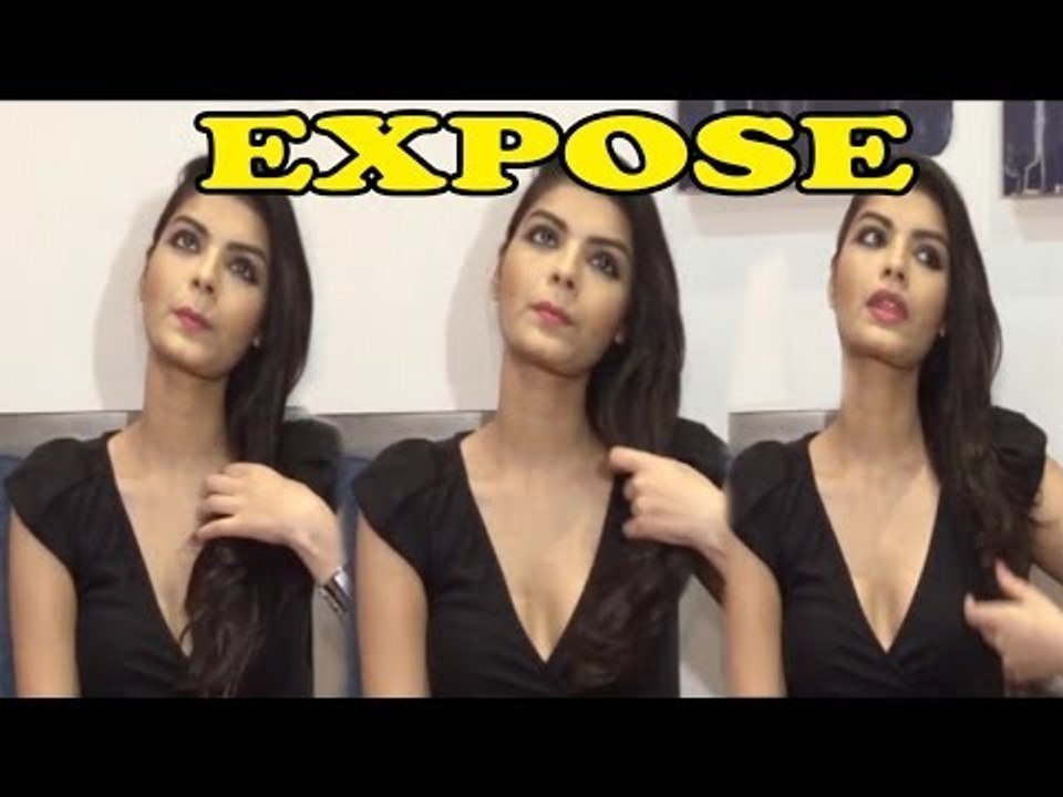 Lusty Hot Babe Sonali Raut Juicy Bosoms Deep Cleavage Exposed