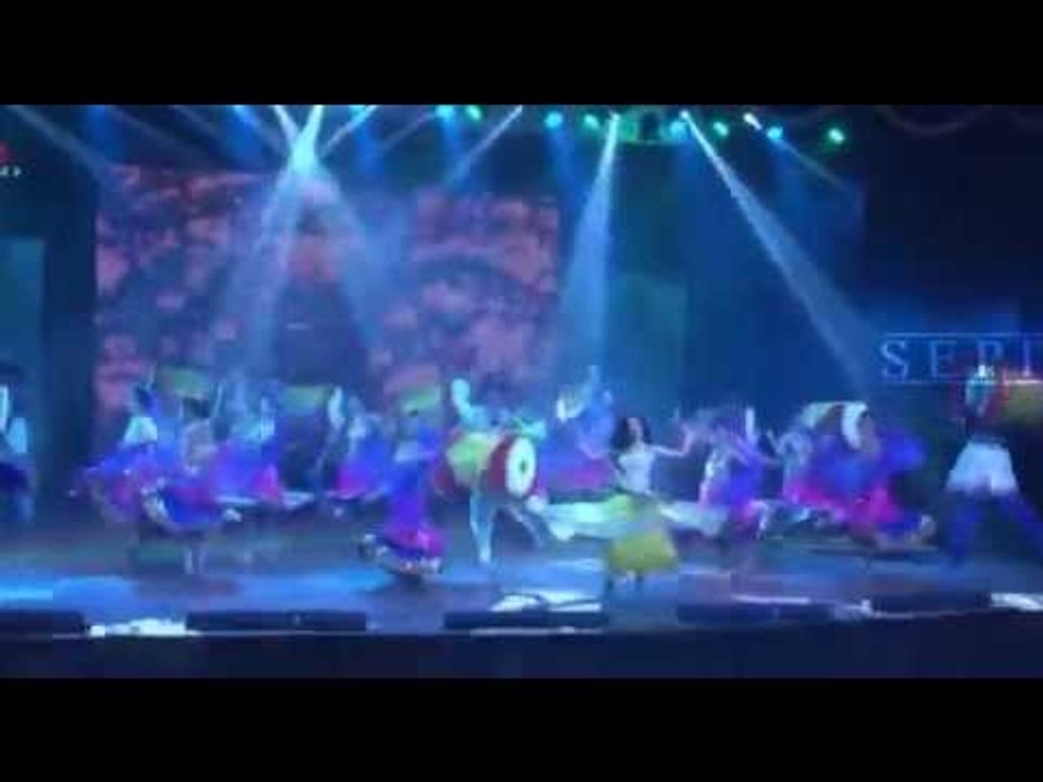 Dance Performance @ Beyond Bollywood-Off Broadw...