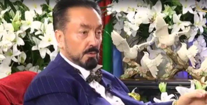 Adnan Oktar Din yaşanırken müzik ve eğlence olur mu?