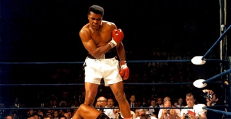 Muhammet Ali'nin Eldivenleri 2 Milyon 350 Bin TL'ye Satıldı