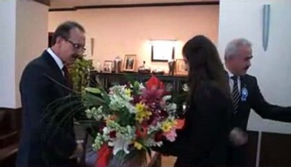 deftardar vali ziyaret çelenk hazır