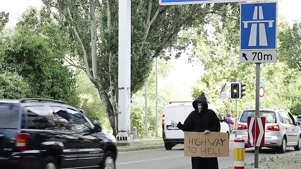 Tod per Anhalter (lustiger Streich/Prank mit Versteckte Kamera)