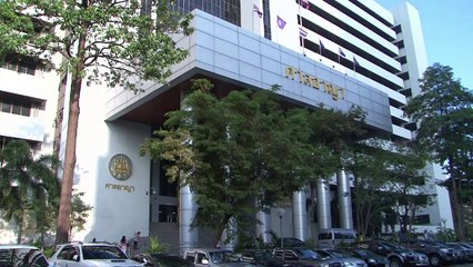 السجن عامين ونصف لتايلانديين متهمين باهانة الذات الملكية