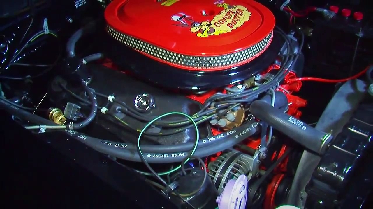 Muscle Car Of The Week Video #63- 1971 Plymouth Road Runner 426 Hemi