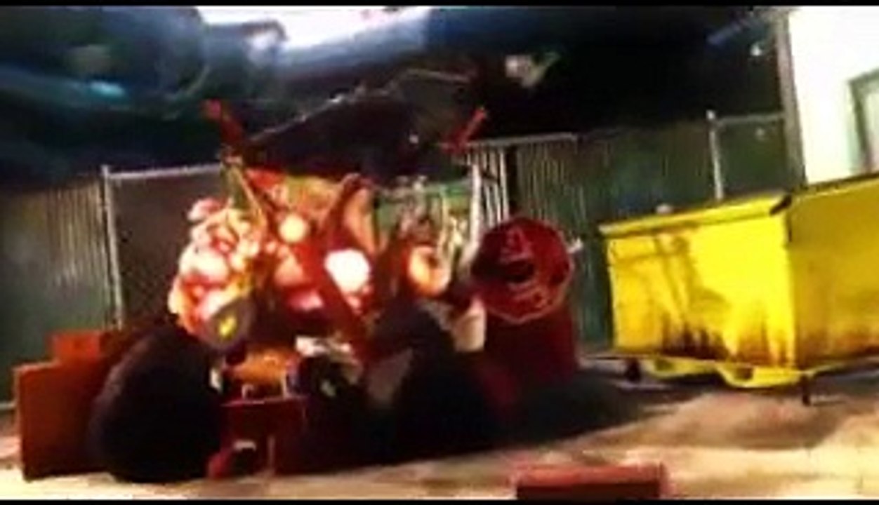 Sunset_Overdrive_The_Hangover_The_Siege_of_Wondertown_Land_Part_7