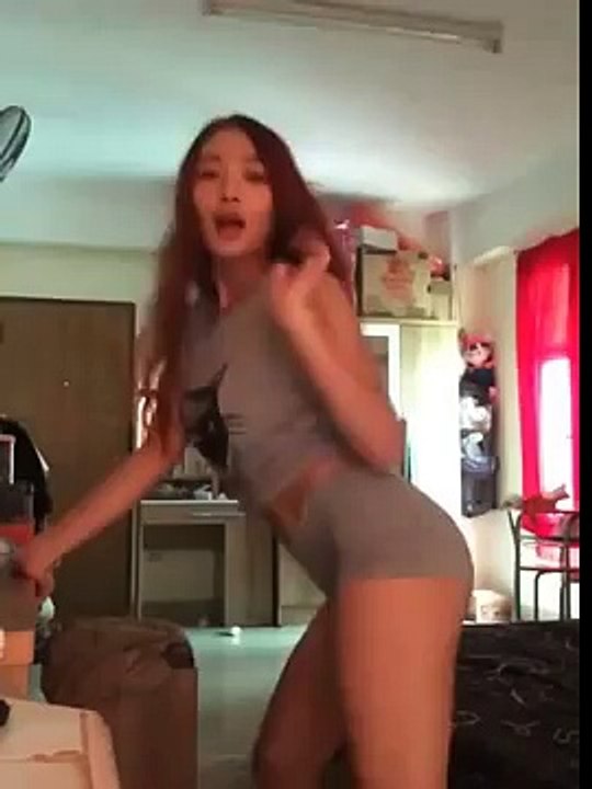 Sexy Dancing by Thailand Girl NONG FAH