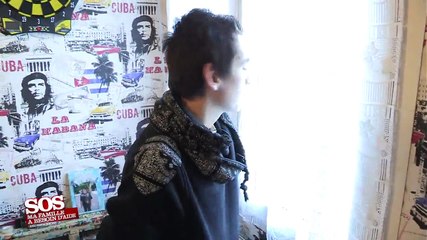 Ces deux frères se battent sous les yeux de leur mère !