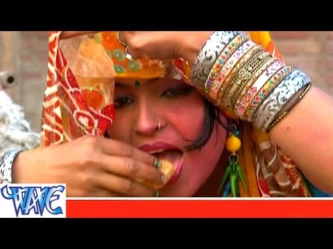 घूँघट तरे दाब गइनी गोलगप्पा - Gaal Ranga Humach Ke Holi Me | Smita Singh | Bhojpuri Holi Song