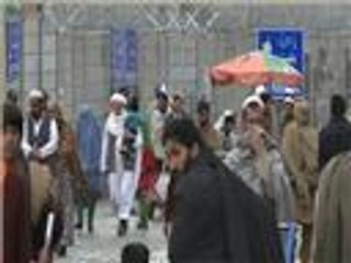 ظروف صعبة أمام الأفغان العائدين من باكستان