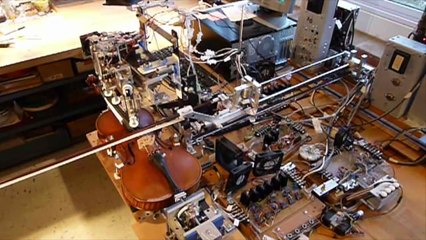 This robot play the violin better than you can!