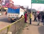 nakli kinnar ki pitai asli kinnaro ni ki..... agra city