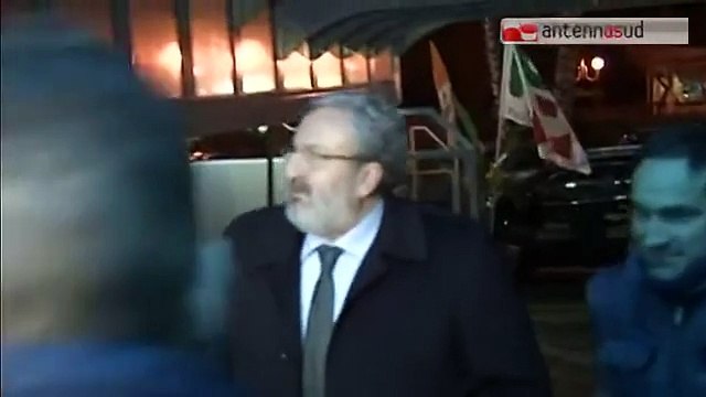 TG 23.02.15 Forum centrosinistra per le regionali, Emiliano a caccia dei facilitatori