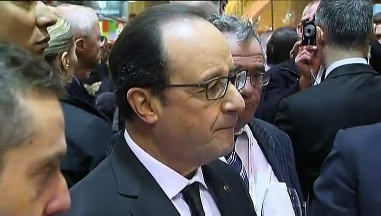 François Hollande se lâche à propos d'un vin : "C'est d'la bombe ça !"