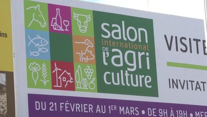 Jean-Christophe Cambadélis et Stéphane Le Foll au Salon de l'agriculture 2015