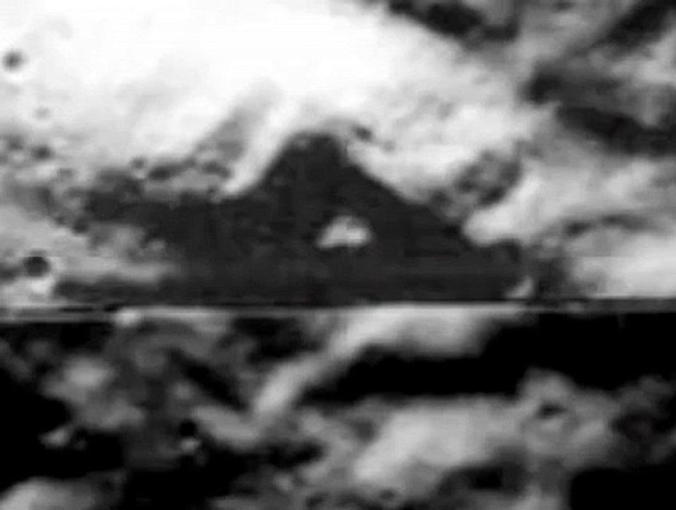 Triangular Ship on the Moon