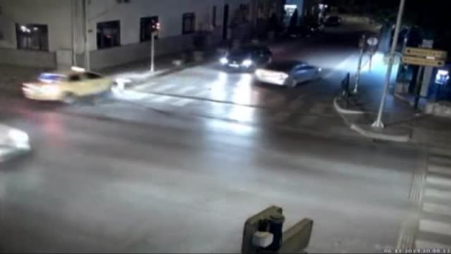 Mobese Kameralarına Yansıyan Trafik Kazaları