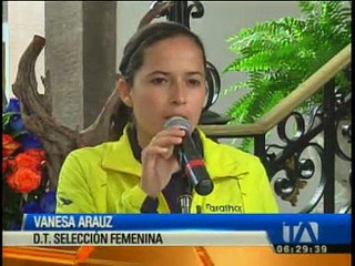 La "Tricolor" Femenina recibió homenaje en Carondelet