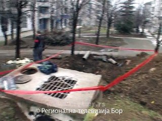 Sanacija rupa na putevima i oko njih, 24. februar 2015. (RTV Bor)