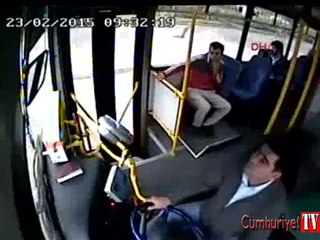 Halk otobüsünde kavga