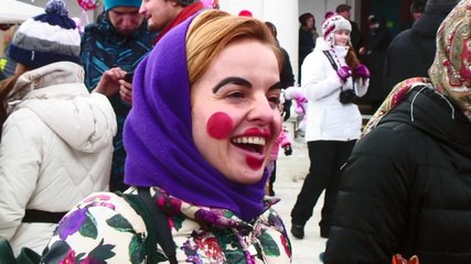 Празднование Масленицы в Суздале: Традиции и Веселье 🥞