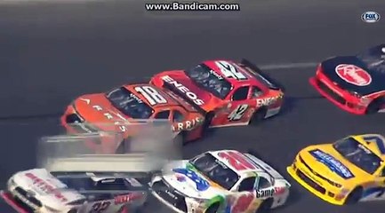 NASCAR: Regan Smith sufre tremendo accidente (VIDEO)