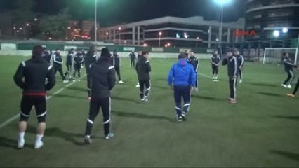 Yılmaz Vural İlk Antrenmanına Çıktı