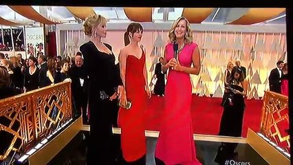 Dakota Johnson rips into her Mom_ Melanie Griffith at Oscars