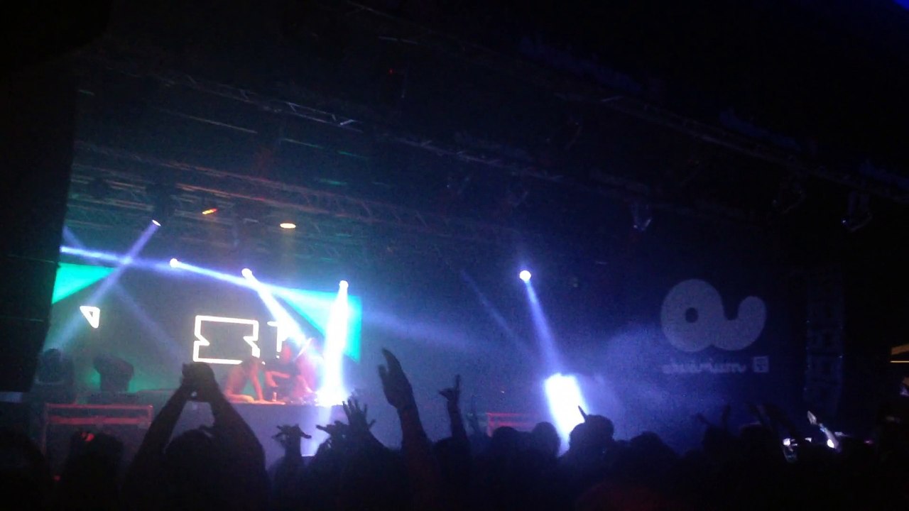 Noisia (NL) - [Audio - Botfly] (Noisia Invites: Budapest, Akvárium Klub 21.02.2015)