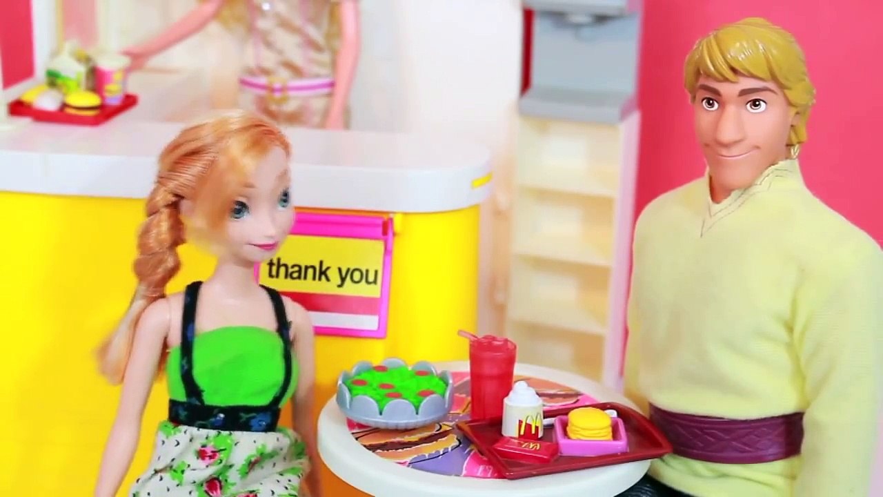 AllToyCollector Frozen Anna MEETS Anna Disney Princess Doll Barbie McDonalds Playset