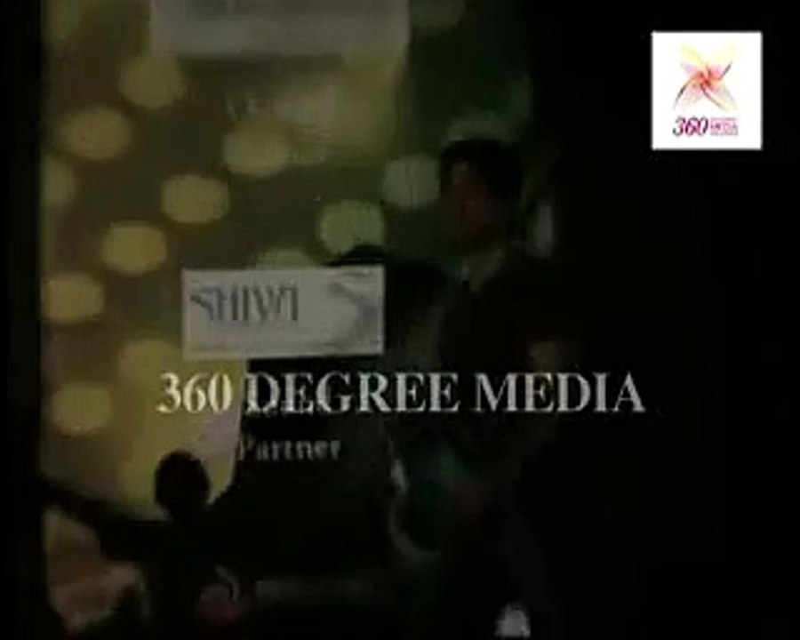 Hot Rajeev Khandelwal and Tena Desae arrive on stage at Mithibai College to promote 'Table No 21'