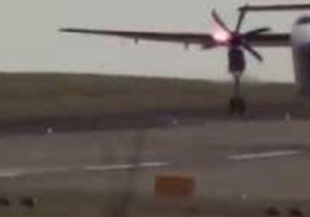 The Challenge of Flying a Plane in Crosswinds