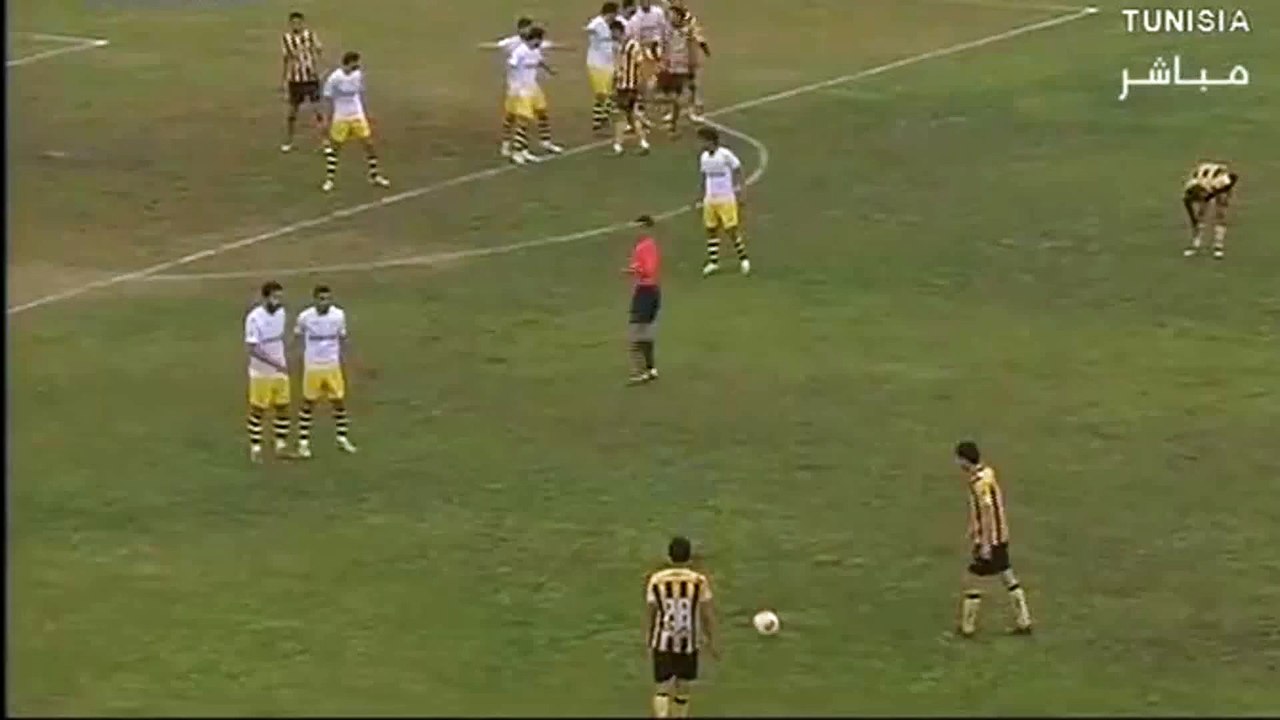 Un coup franc complètement raté lors de la Coupe de Tunisie...
