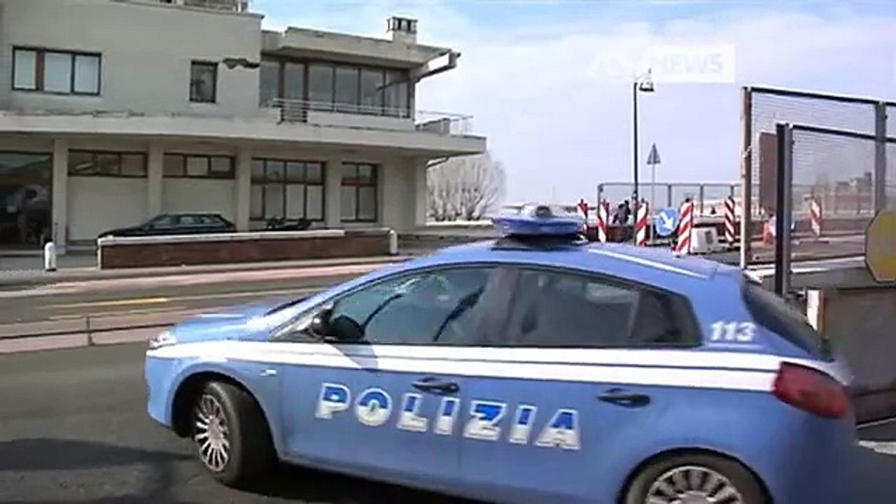 VIA TORINO, RISSA E PAURA