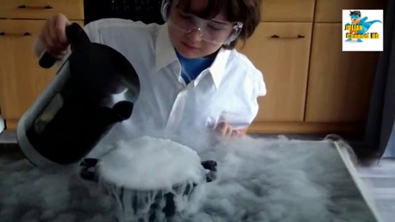 ## COMMENT FAIRE DE LA DRY ICE ##