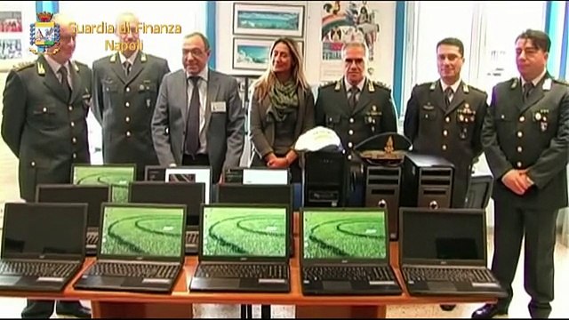 San Giorgio a Cremano (NA) - Restituiti i pc rubati alla scuola ''Massimo Troisi'' (24.02.15)