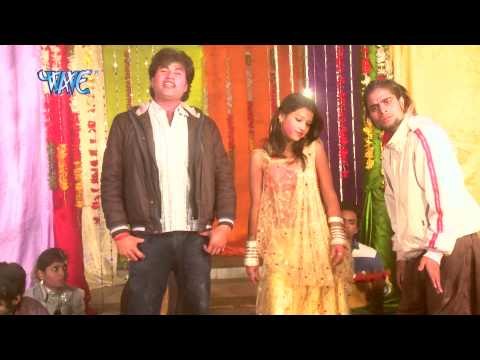 होलिया में रहब सईया अबकी - Holi Me Hila Dem | Sarvjeet Singh | Bhojpuri Hot Songs 2015 HD