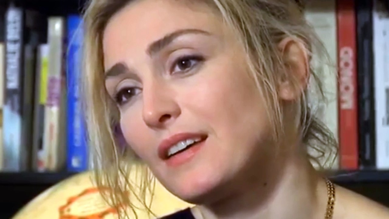 Julie Gayet offre un cadeau de St Valentin très particulier à François Hollande