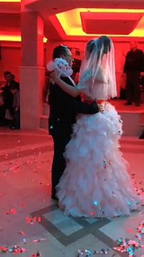 Emina & Adil Ok Çifttine bir ömür mutluluklar dileriz...