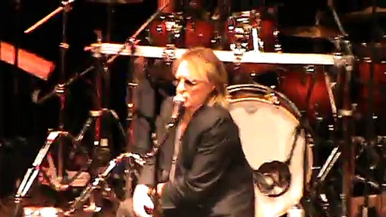 Anniversaire JLL 22/12/2014 au Théâtre Déjazet accompagné de ses musiciens et choristes....