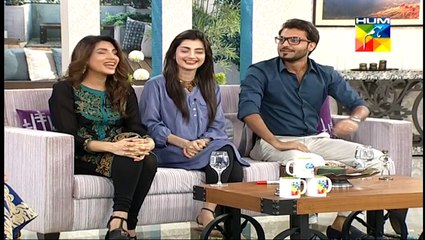 Sanam Jung Indirectly Calling Actor Adnan Siddiqui A Besharam and Chichora On Live Show