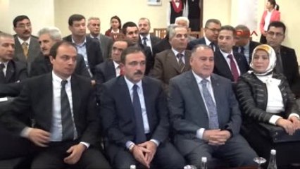 Vali Yardımcısından Sunucuya Protokol Uyarısı