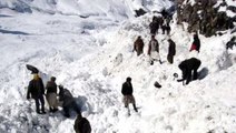 Afganistan'da Çığ Düştü: En Az 124 Kişi Öldü