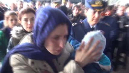 İzmir Şehit Pilot Özkaya Son Yolculuğuna Uğurlandı-1