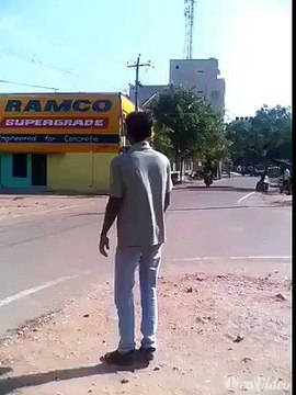 موٹر سائیکل چوری کرنے کی تکنیک ملاحظہ فرمائیے