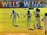 Pakistani Cricket Team Need to Watch Imran Khan Bowling Style - The Legend